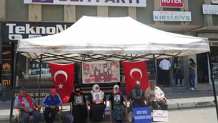 Muşlu anneler evlatlarını bekliyor