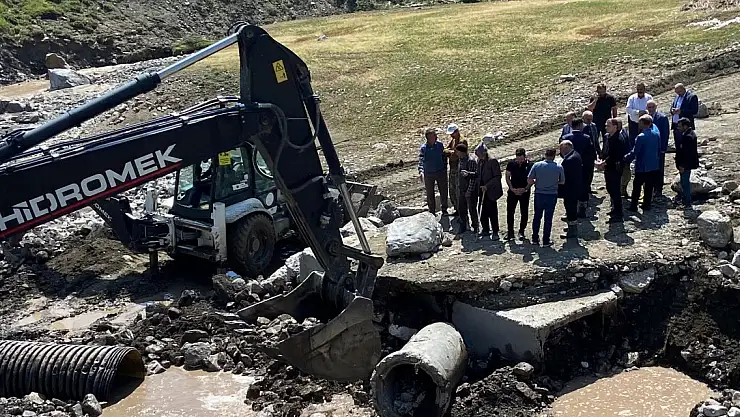 Akyumak Köyü'nde yaralar sarılıyor