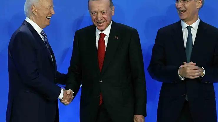Cumhurbaşkanı Erdoğan, NATO Liderler Zirvesi'nin ilk oturumuna katıldı