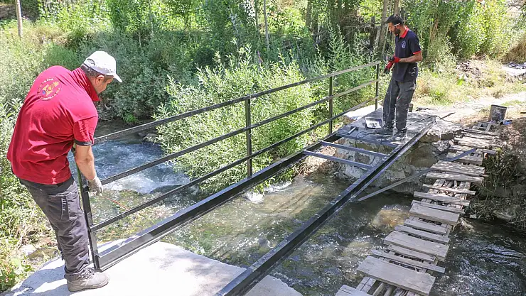 Bitlis'te tehlike arz eden köprü yenilendi
