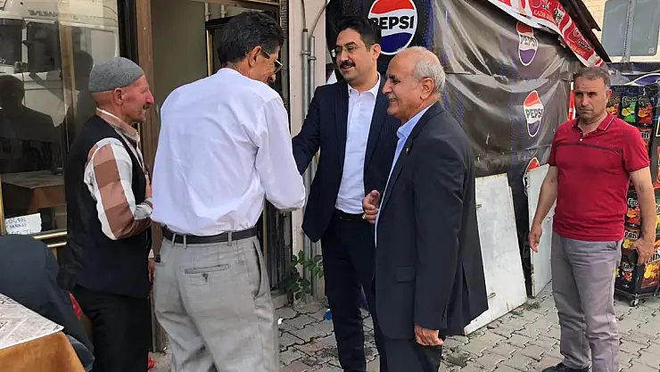 Hamur Kaymakamı vatandaşla helalleşti