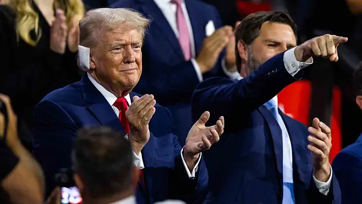 Trump, saldırı sonrası halkın karşısına ilk kez çıktı