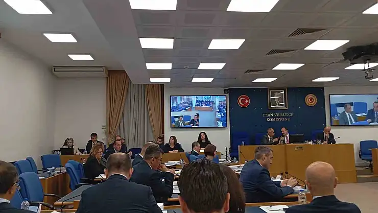 En düşük emekli ücretinin yükseltilmesini içeren vergi paketi Komisyonda