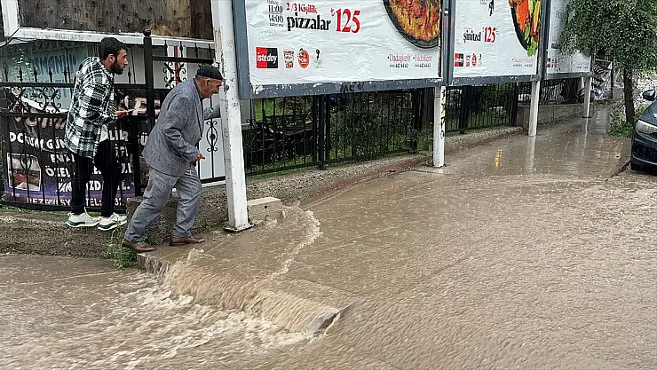 Erzurum'da şiddetli sağanak