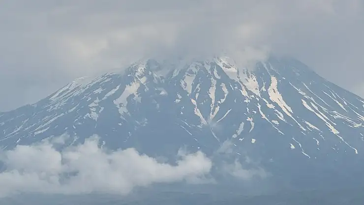 Ağrı Dağı'nda hava bozdu 2 kişi kayıp 1 kişinin ayağı kırıldı