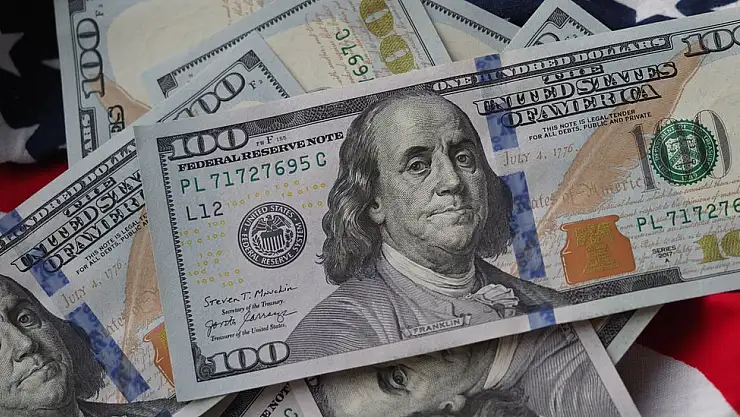 Yıl sonu dolar kuru beklentisi geriledi