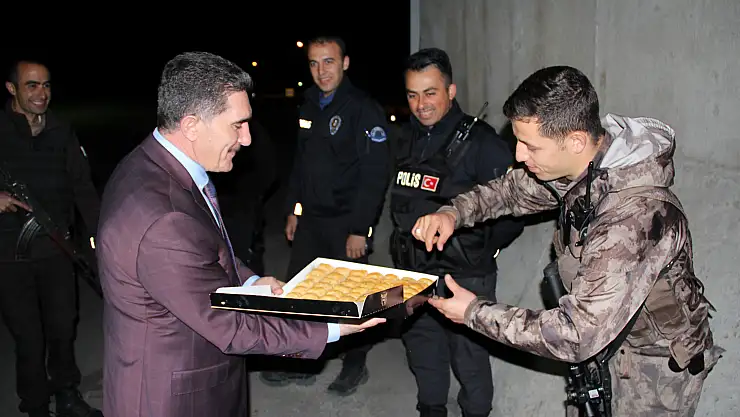 Milletvekili Çelebi'den sahur vaktinde sürpriz ziyaret