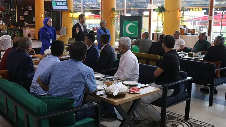 Ağrı'da Yeşilay, mahalle muhtarlarına bağımlılıkla mücadeleyi anlattı