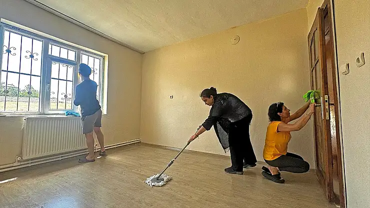 Van'da gönüllü gençlerden, sağlık sorunları yaşayan aileye vefa
