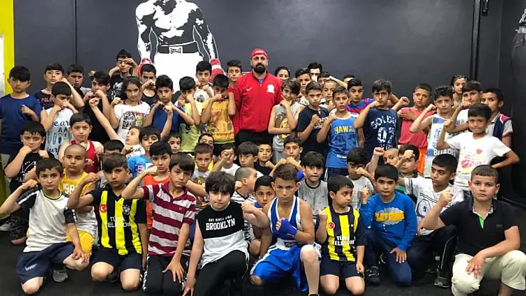 Ağrı'da geleceğin boksörleri yetişiyor