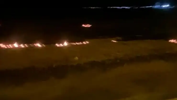 Ağrı Havalimanı önünde korkutan yangın