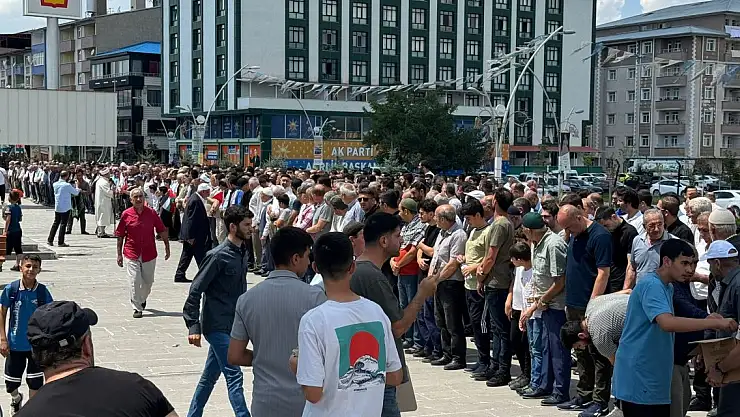 Ağrı'da İsmail Haniye İçin Gıyabi Cenaze Namazı Kılındı