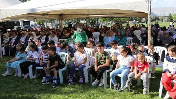Erzurum'da AK Parti'li kadınlar 'Filistin Şehitlerimizi Anma Programı' düzenledi