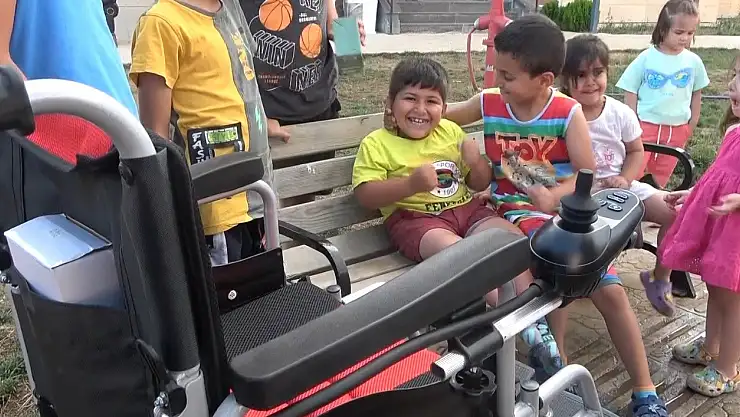 Muşlu engelli çocuğun en büyük hayali Fenerbahçeli oyuncularla tanışmak