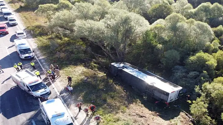 Erzurum otobüsü kaza yaptı:14 kişi yaralandı