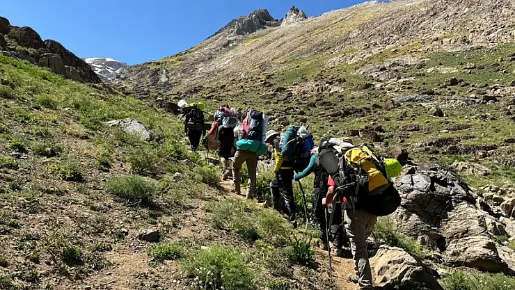 Önce Ağrı sonra Cilo Dağı'na tırmandı