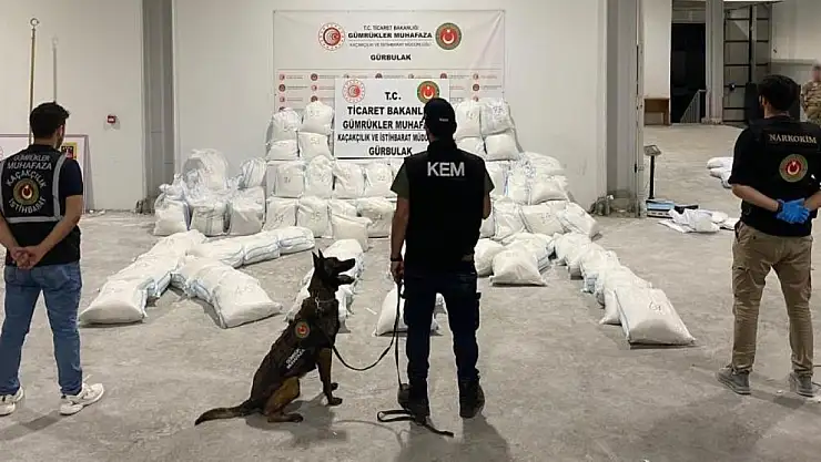 Gürbulak'ta pudralardan 2.2 ton uyuşturucu çıktı