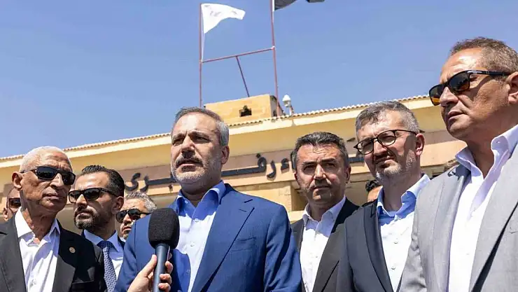 Bakan Fidan, Refah sınırında:  'Hep beraber bu katliamı burada durdurmazsak, insanlık olarak bu katliamın ortağı olacağız'