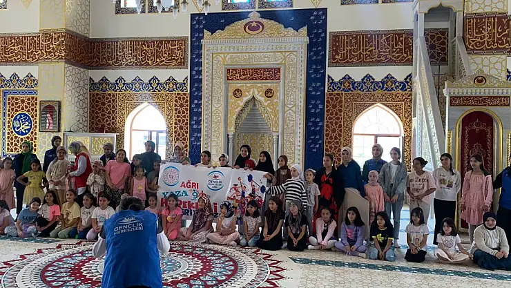 Gençlik Merkezi Gönüllüleri çocukları eğlendirdi