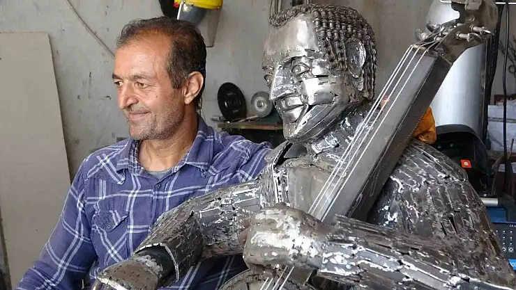 Van'da heykel sanatçısı hurda malzemelerden öyle eserler yaptı ki…