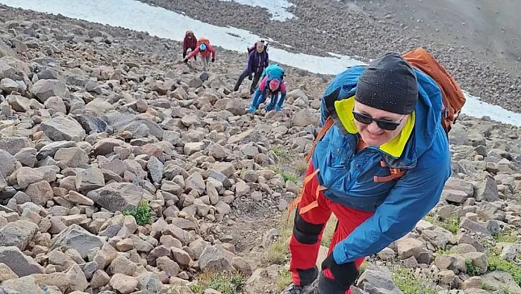 Ağrı Dağı Öncesi İlk Tırmanış Süphan'a oluyor