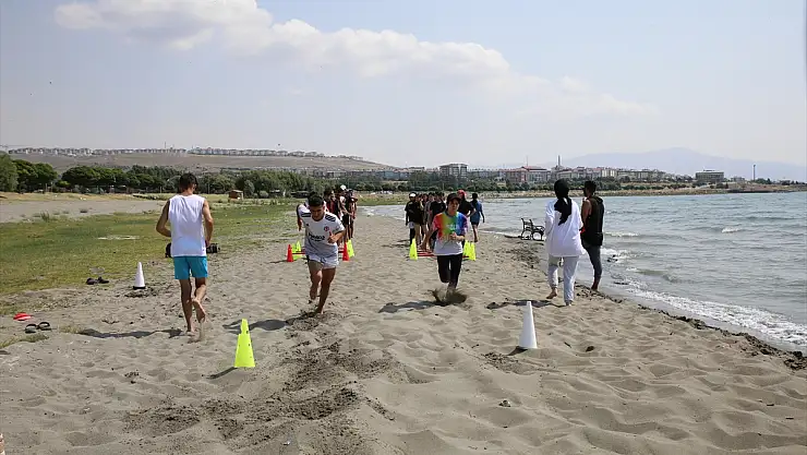 BESYO ve POMEM sınavlarına Van Gölü'nde hazırlanıyorlar