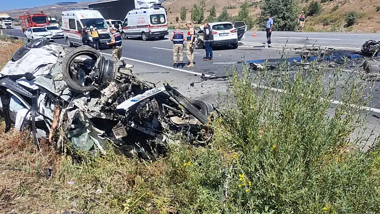Ağrı'dan yola çıkan araç kaza yaptı: 3 kişi öldü, 4 kişi yaralandı