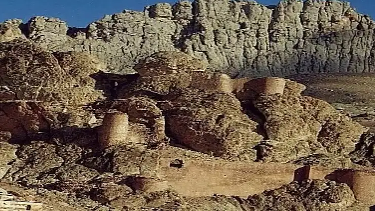 Van'ın Ticaret ve Askeri Güç Merkezi: Tarihi Anzaf Kaleleri