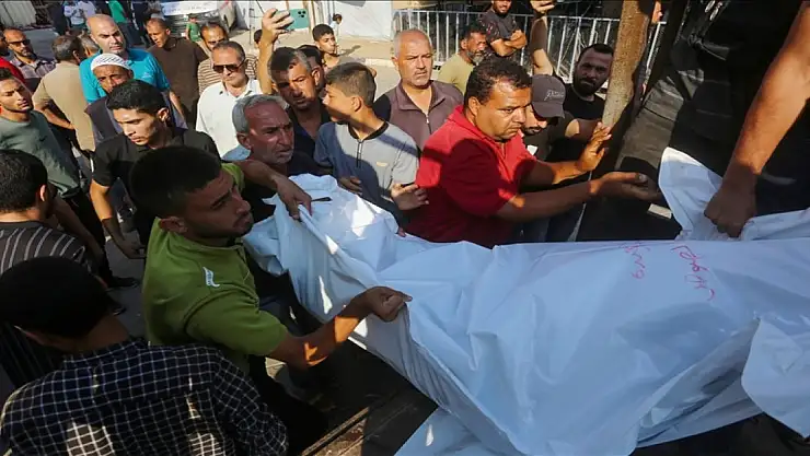 İsrail, Gazze'de pazar yerini vurdu: 9 ölü