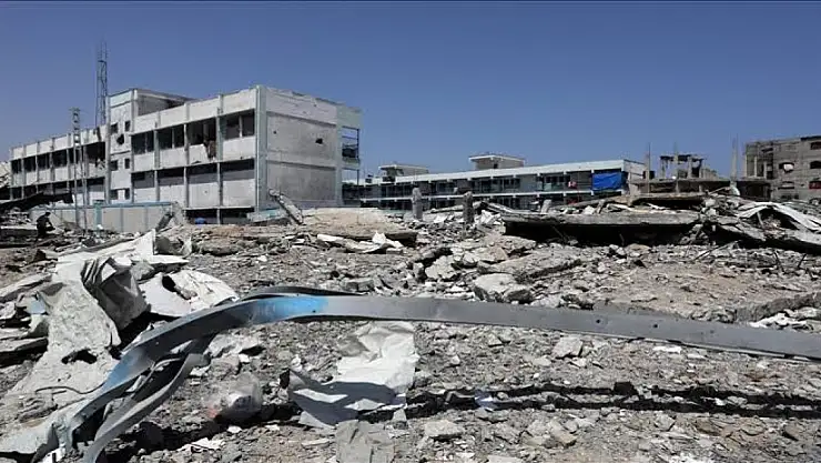 İsrail, Gazze'de UNRWA'ya ait okulu vurdu: 2 ölü, 15 yaralı