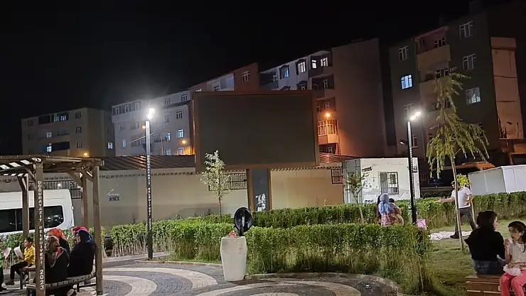 Doğubayazıt'ta Gece Sineması Etkinliği Başlıyor
