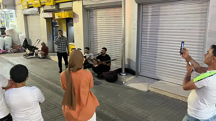 Ağrı'da Sokak Sanatçıları ilgi görüyor