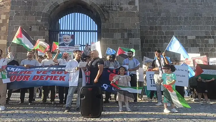 Erzurum'da sessiz yürüyüş sürüyor