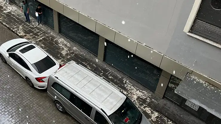 Ağrı'da Sıcak Hava Yerini Serin ve Yağışlı Hava Şartlarına Bıraktı