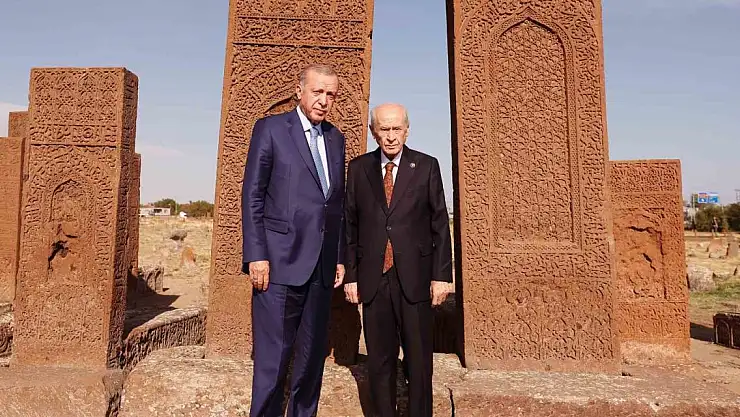 Cumhurbaşkanı Erdoğan'dan Selçuklu Mezarlığı ziyareti