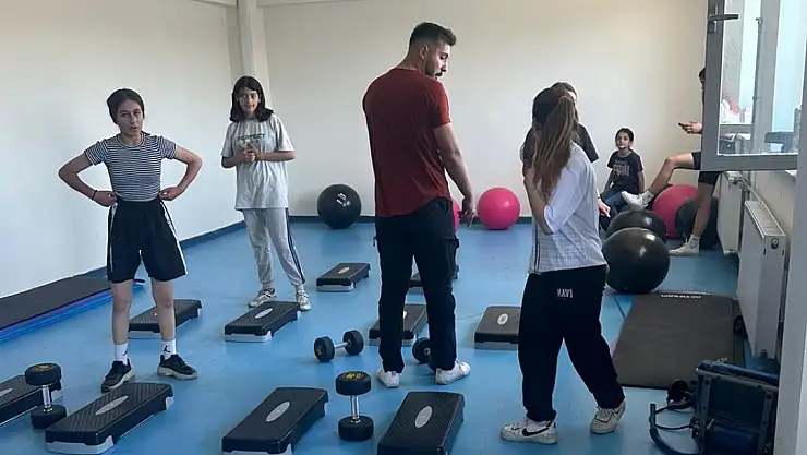 Eleşkirt'te Kızlardan Spora Yoğun İlgi