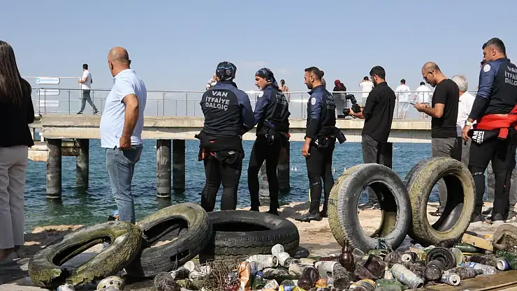 Van Gölü'nden çıkarılan atıklar şaşkınlık yarattı