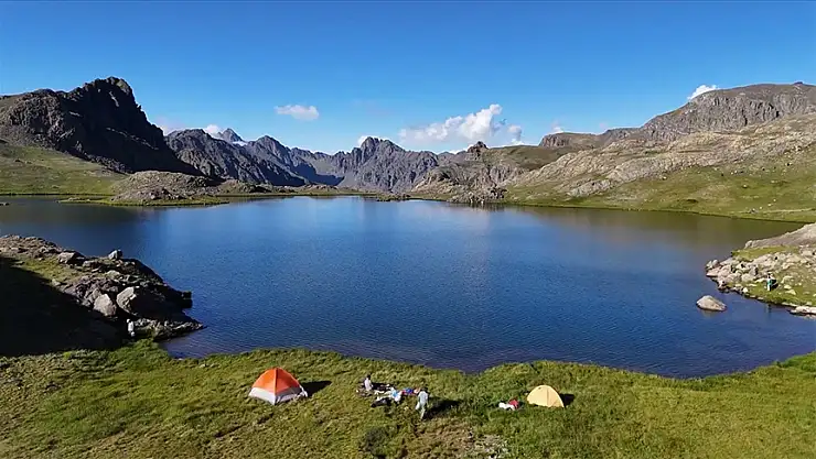 Erzurum'un Yedigöller'i çeşitliliğiyle büyülüyor