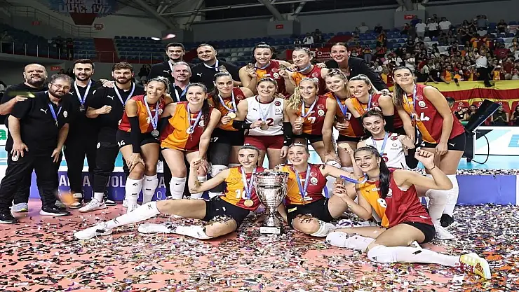 Şampiyon Galatasaray Kadın Voleybol Takımı!