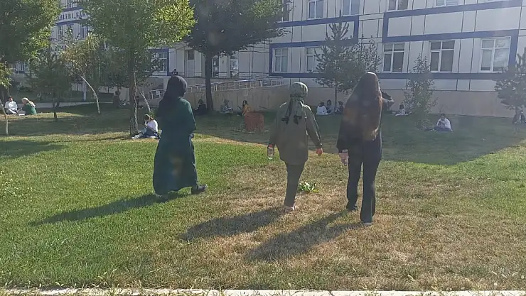 Ağrı'da KPSS Ortaöğretim sınavı heyecanı