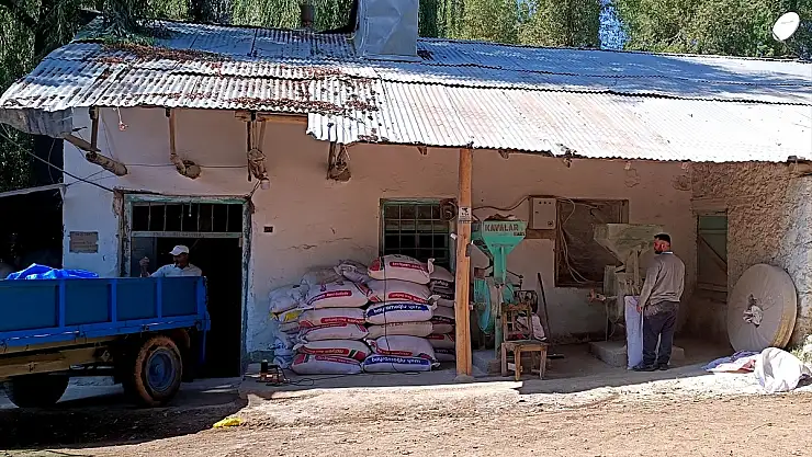 Kars'ta Malakanlar'ın yaptığı değirmen köylülere hizmet veriyor