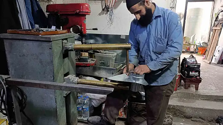 Van'da asırlık sobacılarda hareketlilik başladı