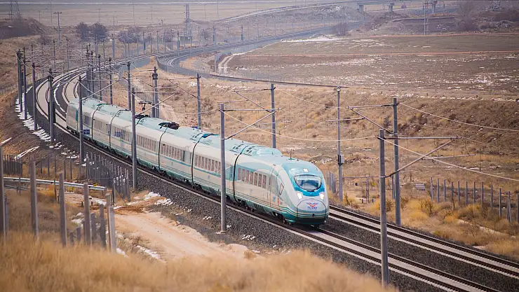 Yüksek Hızlı Tren hattı 4.5 ayda 200 bin yolcu taşıdı