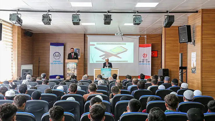 Van'da 'Peygamberimiz ve Şahsiyet İnşası' konferansı