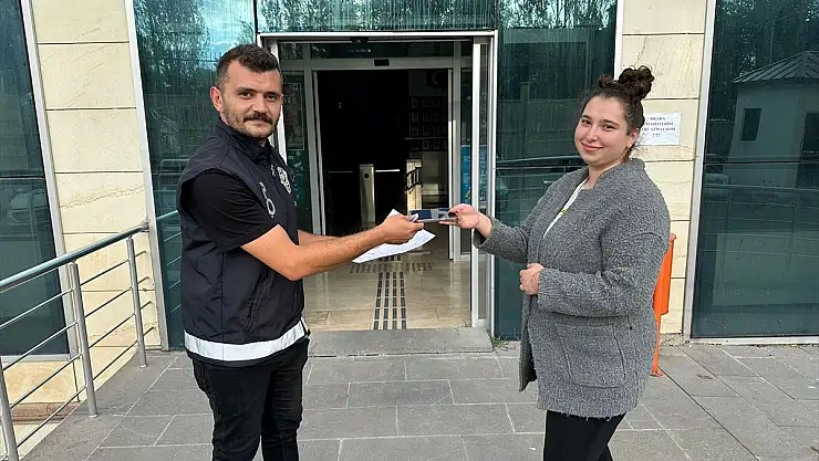 Erzurum'da telefonunu kaybetti: Polisler buldu