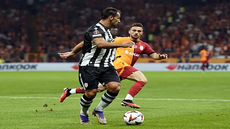 Galatasaray Evinde İlk Yarı'yı 0-0 Eşitlikle Bitirdi