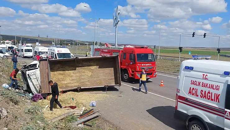 Kars'ta zincirleme kaza: 4 kişi yaralı