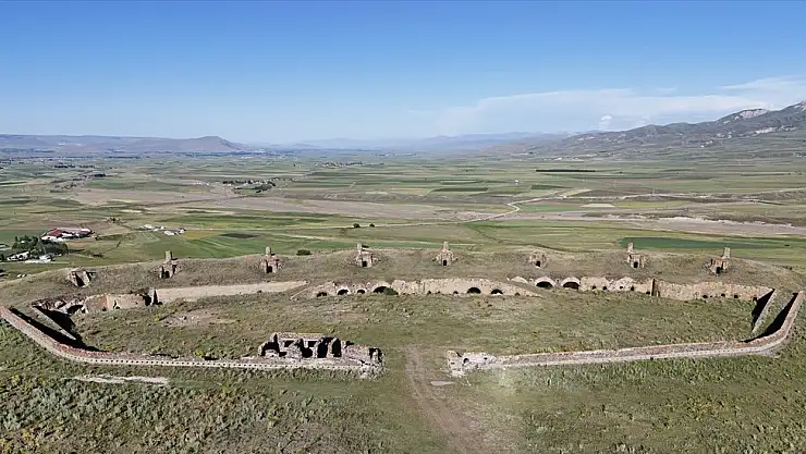 Erzurum'un tarihi Uzunahmet Tabyası bir asrı aşkındır ihtişamını koruyor