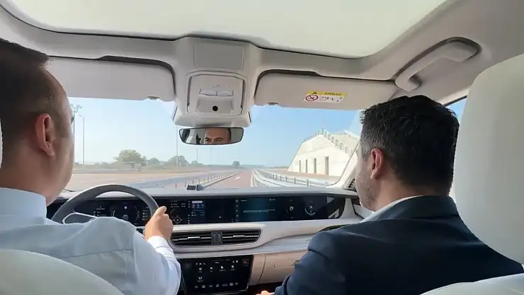 Sanayi ve Teknoloji Bakanı Togg'un Yeni Modeli T10F'i İnceledi