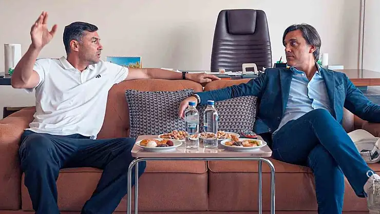 A Milli Futbol Takımı Teknik Direktörü Beşiktaş Maçı İçin Kayseri'de